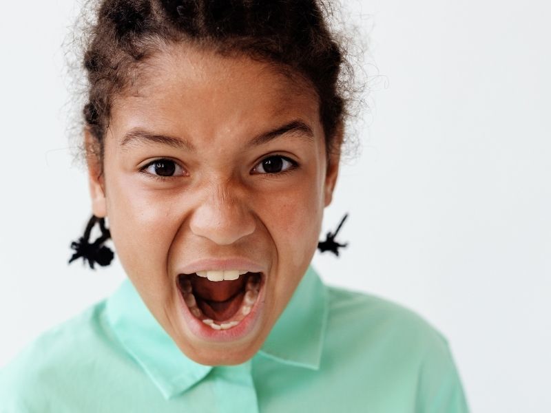 cocuklarda-ofke-patlamasi