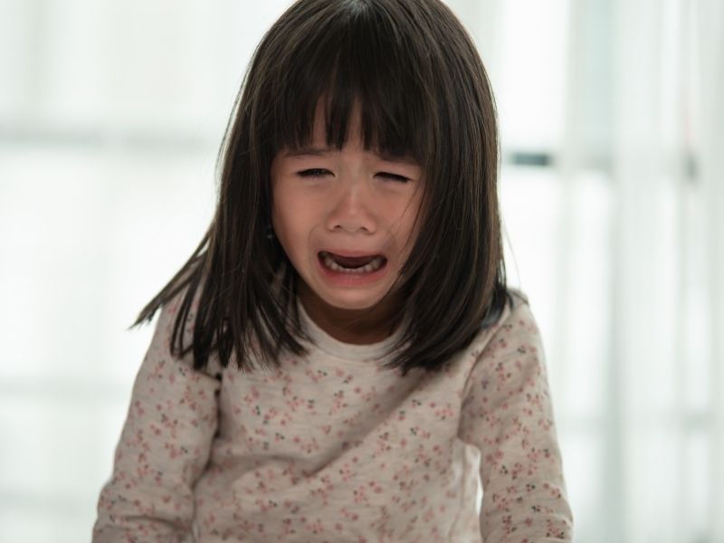 cocuklarda-ofke-aglama-ve-hayal-kirikligi-nasil-yonetilir